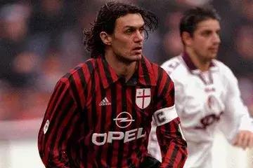 天下足球催泪文案c罗配乐,天下足球巴乔催泪文案