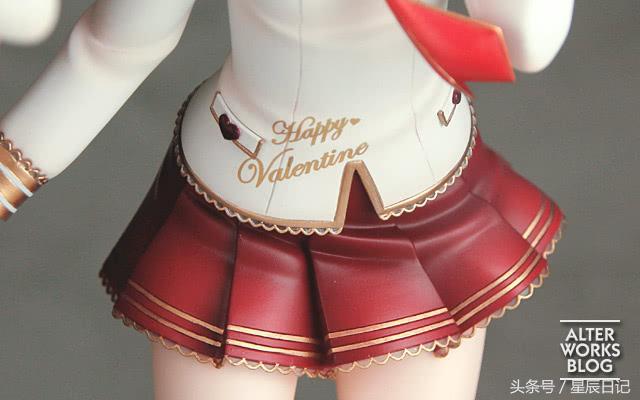 矢泽妮可和西木真姬情侣头像 (情人节矢泽妮可西木野真姬手办)