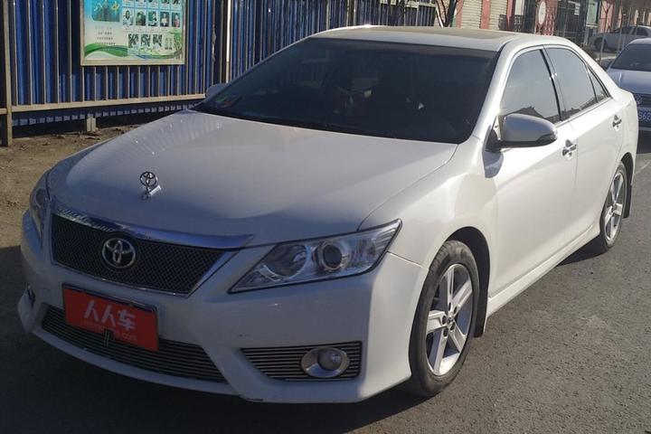 新款丰田凯美瑞2.5豪华版首付10万,18年凯美瑞2.0s锋尚版二手多少钱