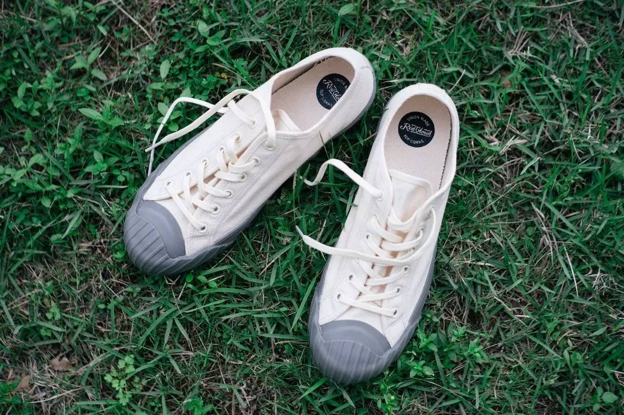 谁说国产球鞋做不出复古味,冷门国产球鞋品牌