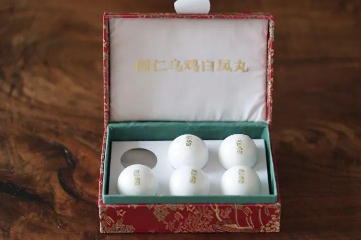 春天养肝喝什么汤好,春天吃乌鸡白凤丸养肝