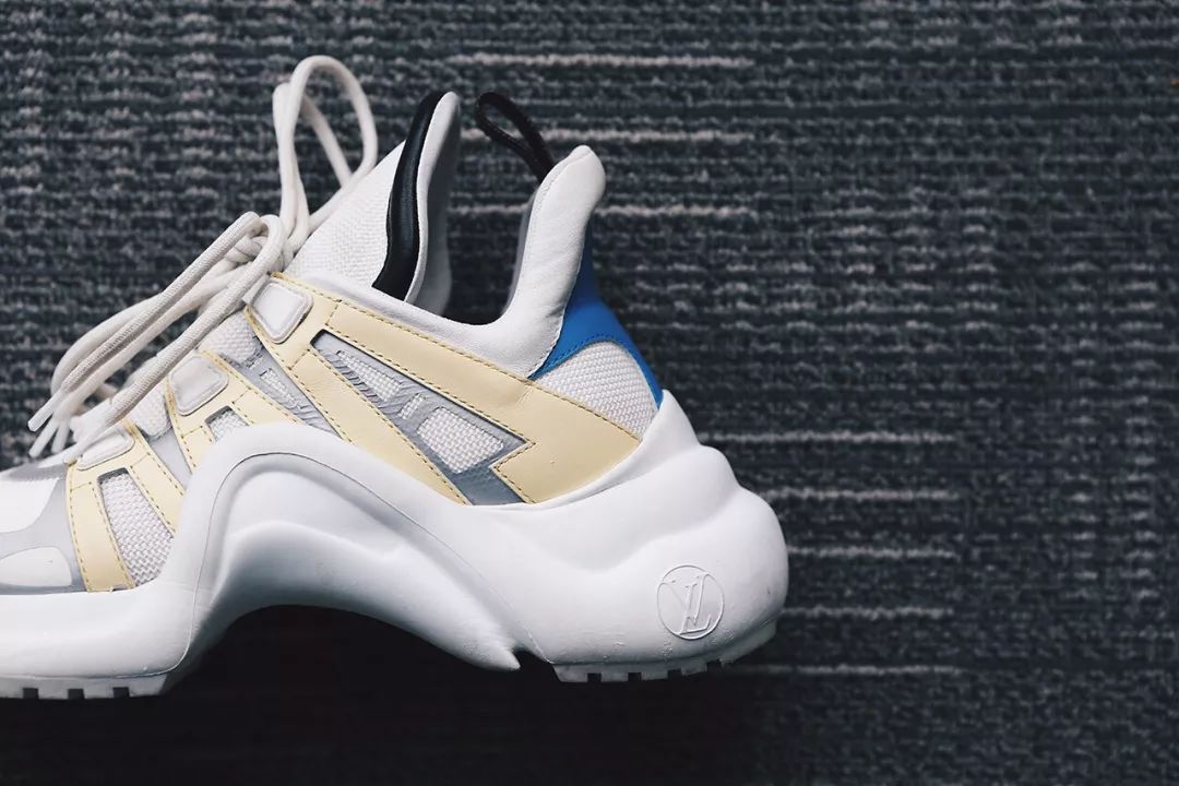 louisvuitton丹宁色运动鞋,louisvuitton老爹鞋多少钱