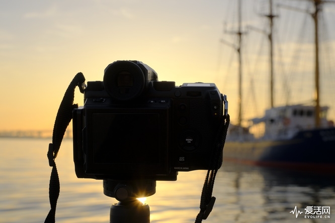 富士x-h1和xt200哪个好,富士x-h1值得购买吗