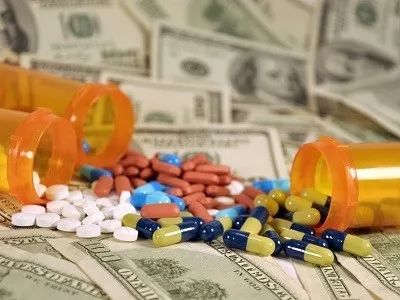 家里过期的药别再扔了,家里的药一定要放起来