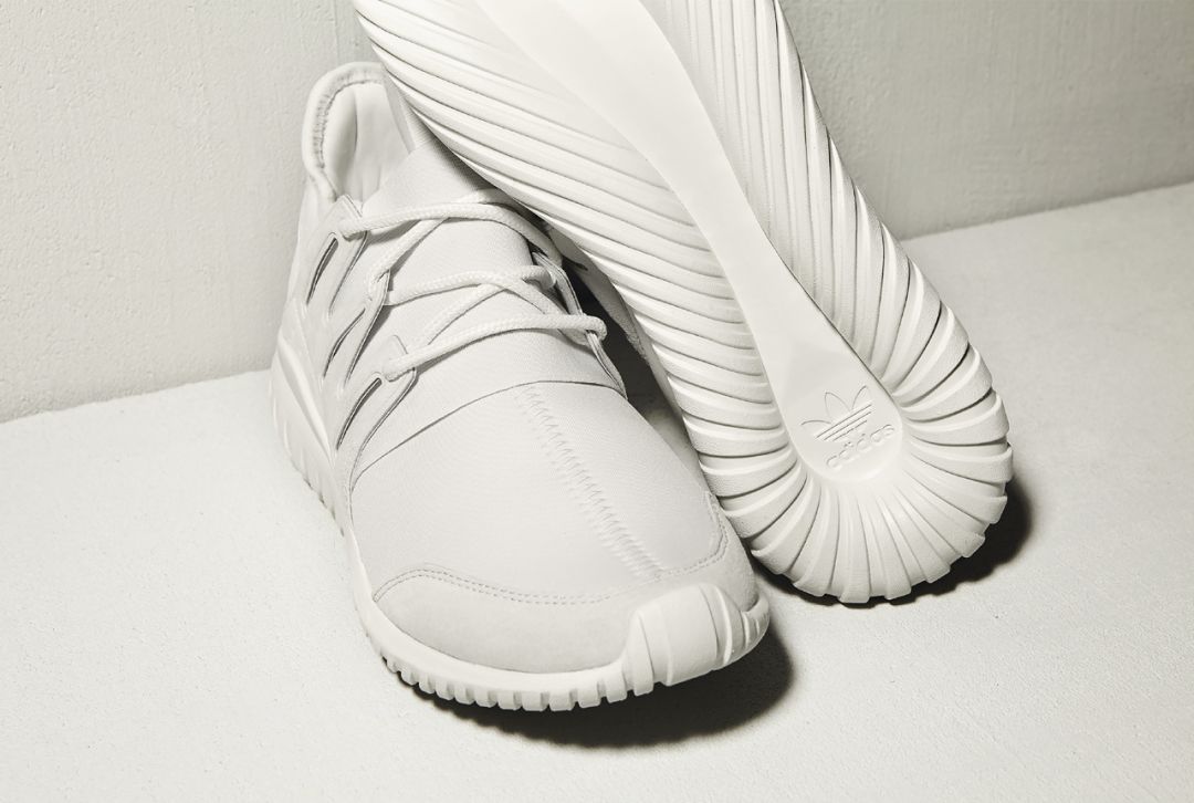 金南珠露背装,金南珠穿西装