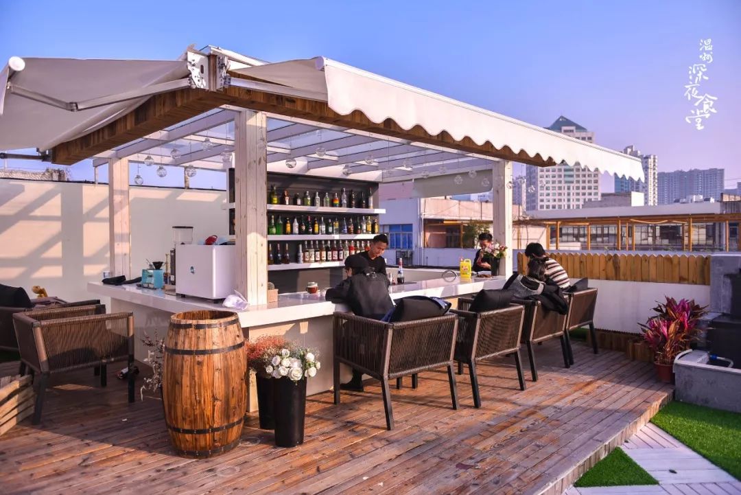 任性！温州海归美女辞职爆改破厂房，建露天解忧咖啡馆！