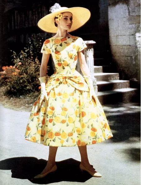 史上最悲壮的爱情叫纪梵希与赫本,有一种真挚的友谊叫赫本与纪梵希