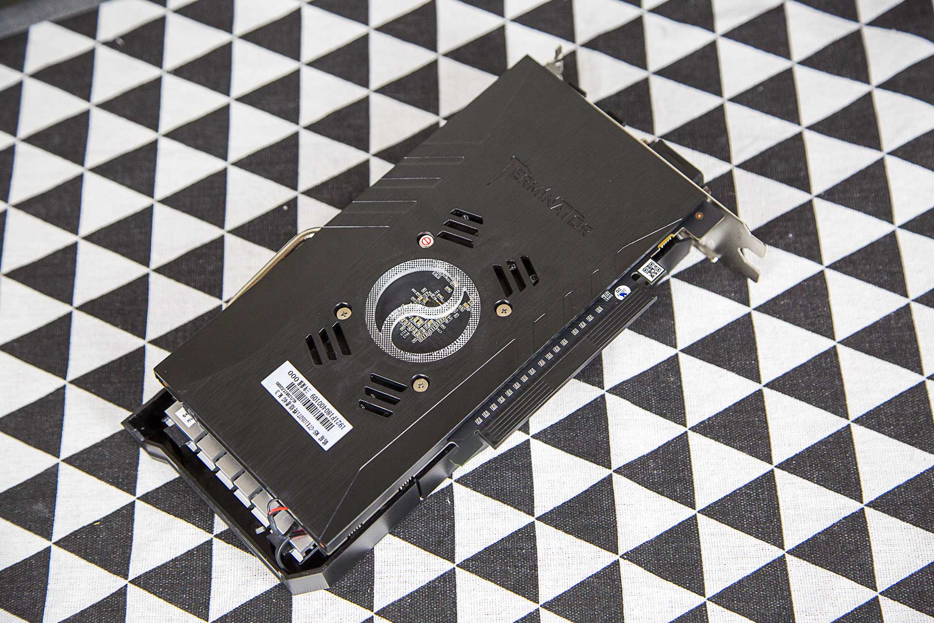 铭瑄gtx1050ti终结者评测,i38100加1060吃鸡评测