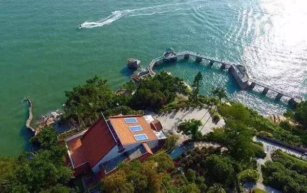 鼓浪屿红瓦绿树,走进厦门鼓浪屿视频