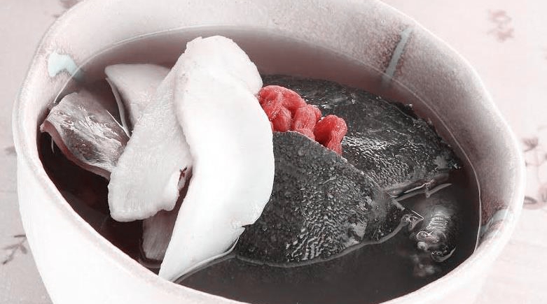 白鸽汤骨质疏松,滋补骨质疏松养生保健汤