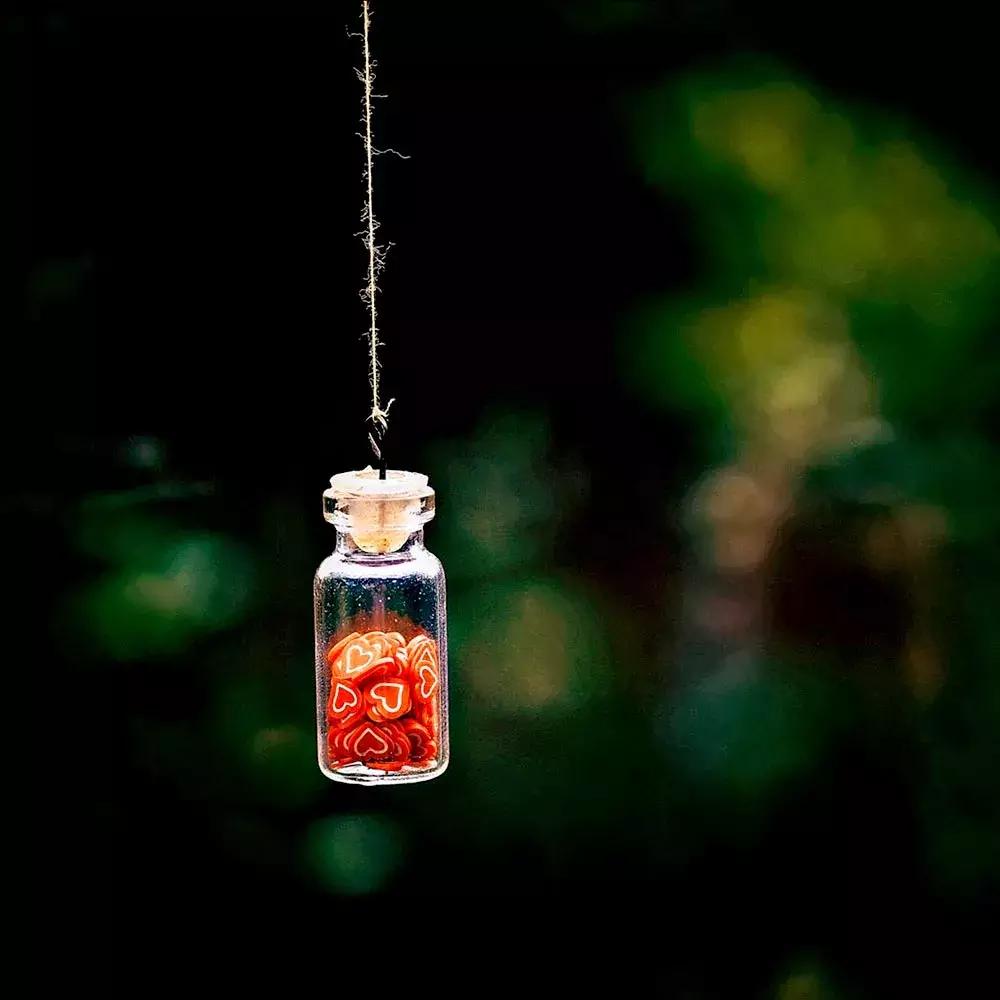 适合当朋友圈背景壁纸的图片,壁纸朋友圈背景图一束光原图