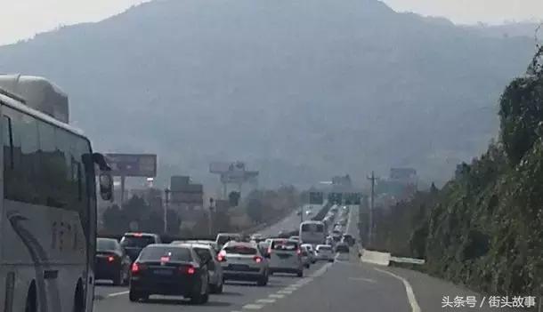 川a返程高峰预测,川a大军返城堵车图片