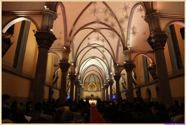 北京最盛大的西式婚礼,教堂举办一场庄重而浪漫的婚礼