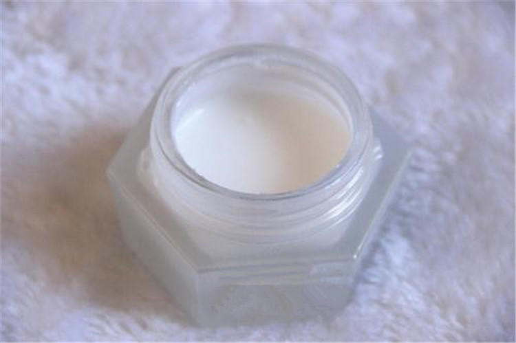 护肤品的正确使用方法初学者,3步教你正确选择护肤品