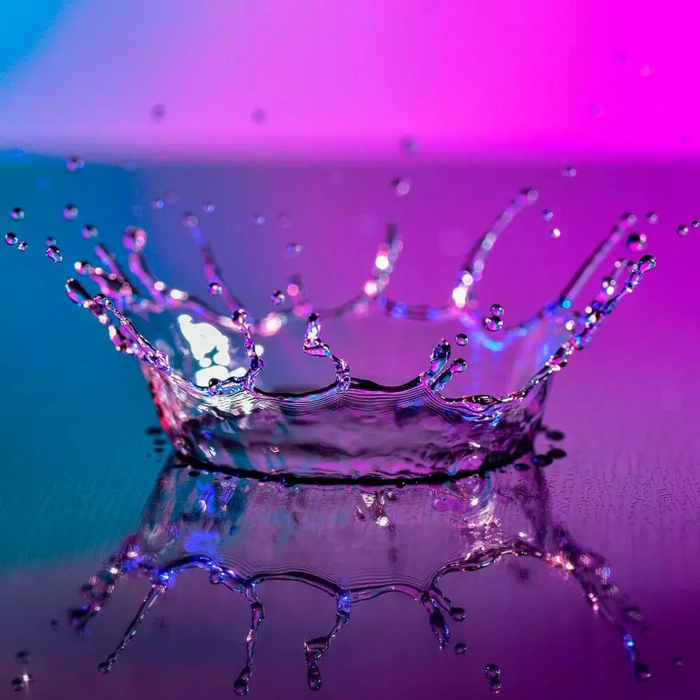 适合当朋友圈背景壁纸的图片,壁纸朋友圈背景图一束光原图