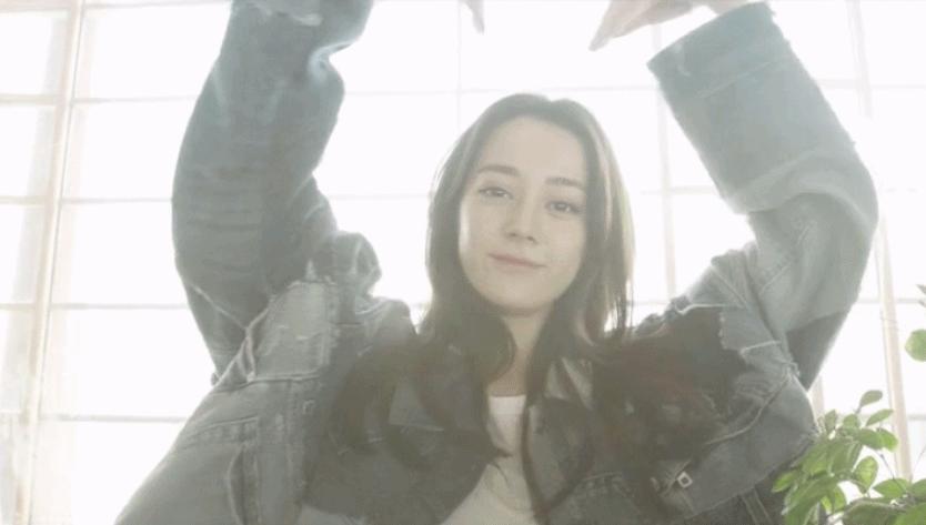 迪丽热巴杜嘉班纳黑色礼服皇冠,2018杜嘉班纳走秀迪丽热巴