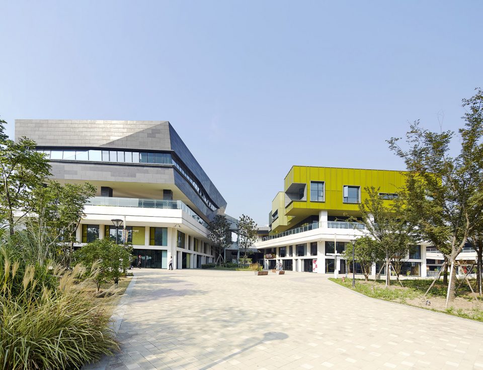 城中之城景华新苑,城中之城东原地产