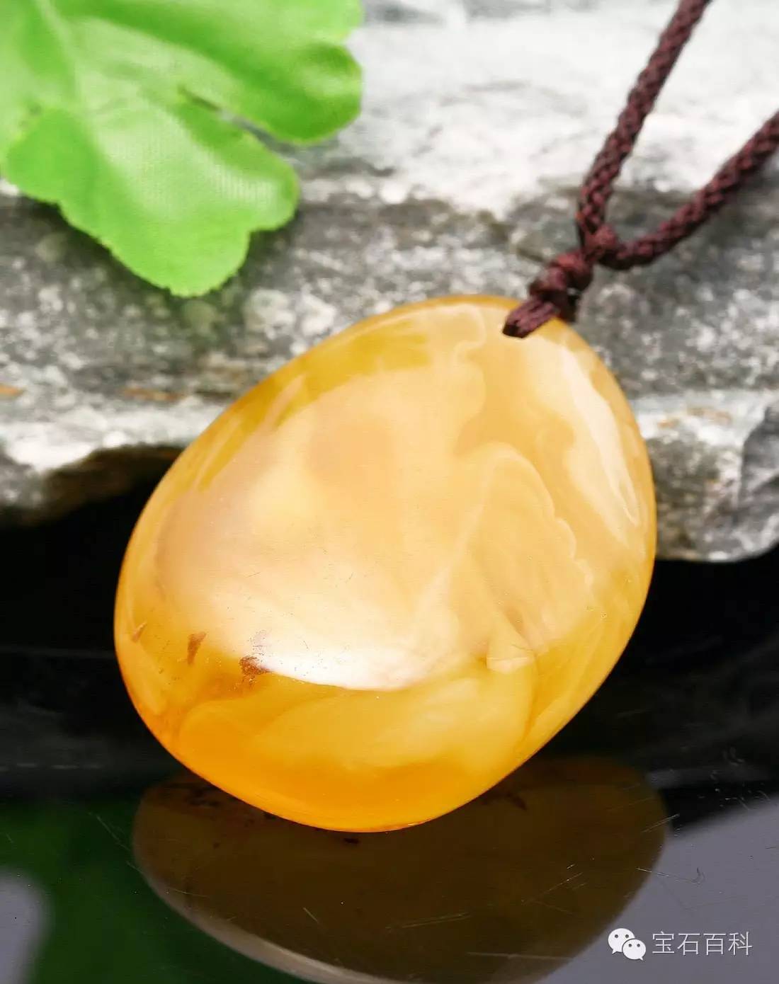 烤色蜜蜡和非烤色蜜蜡对比图,蜜蜡烤色算二代蜜蜡吗