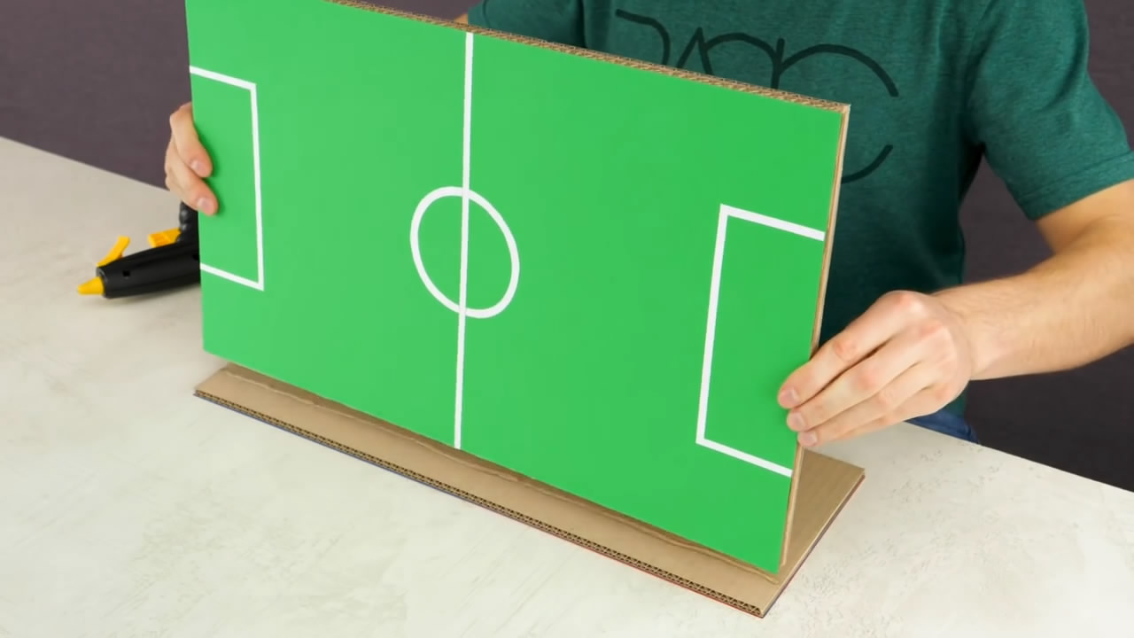 如何用磁铁制作可以玩的足球场,磁铁做足球
