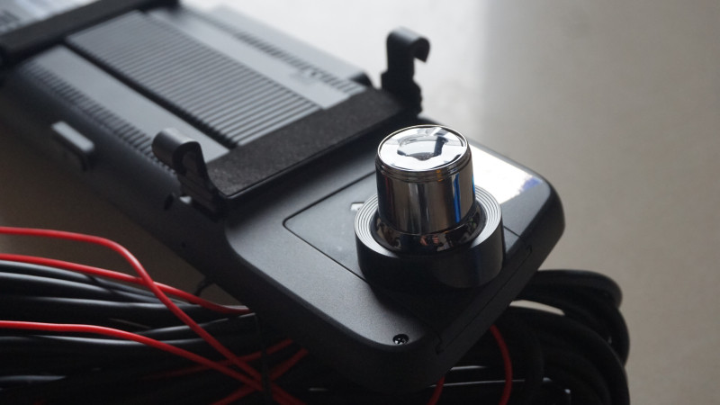 全面屏与后视镜的组合，威路特M8带来更安全的行车体验