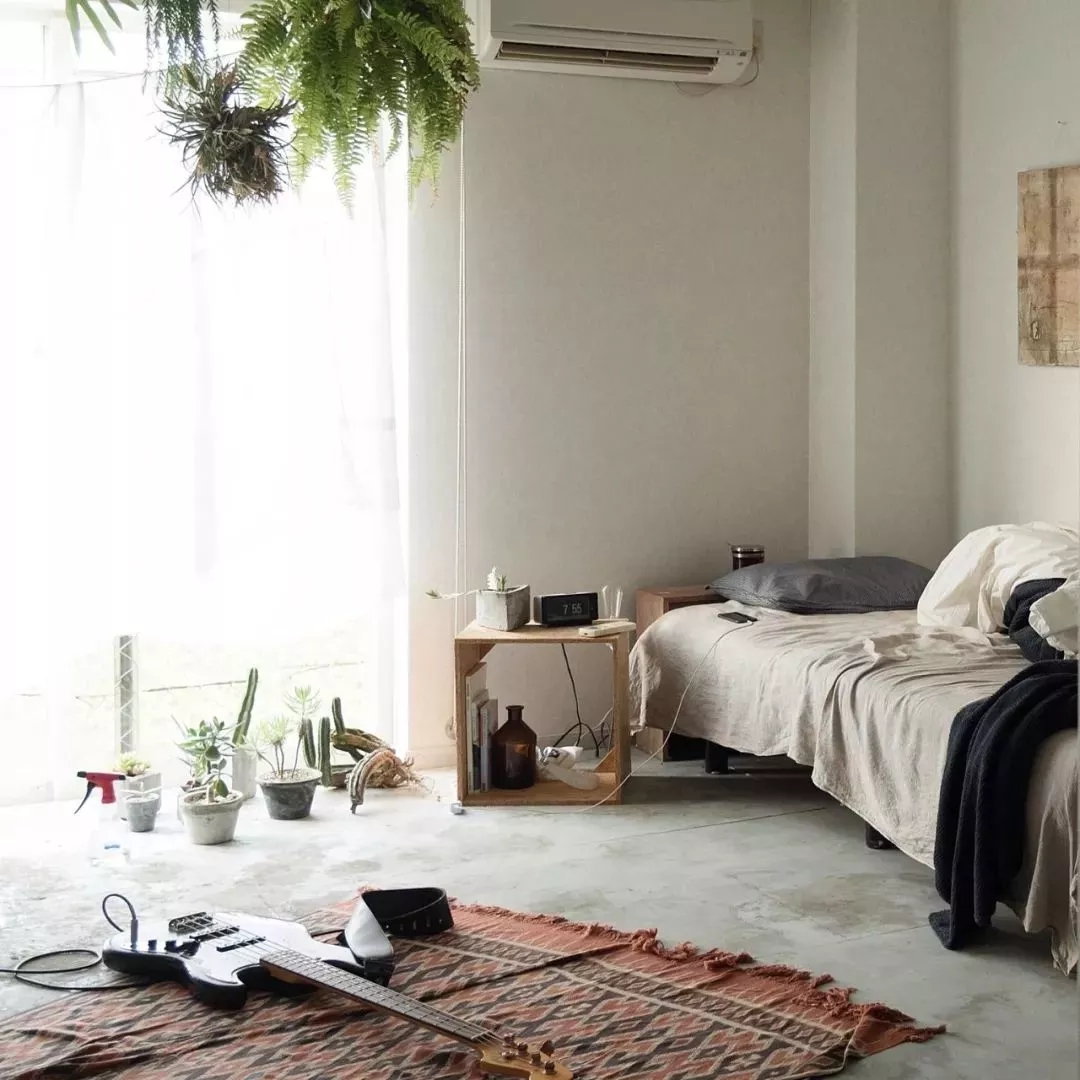 跟着“盐系”人设一起火了的,还有盐系家居