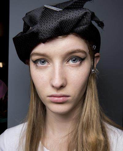 一字眉弯眉,一字眉自然眉韩式眉哪种好看