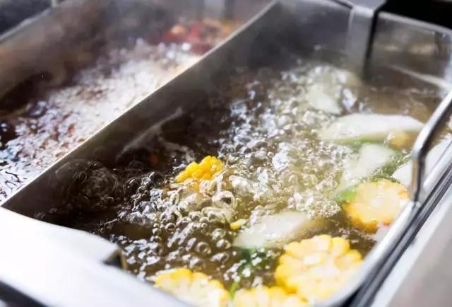 吃火锅还可以吃到自动飞起来！火爆北上广的升降机火锅登陆厦门！