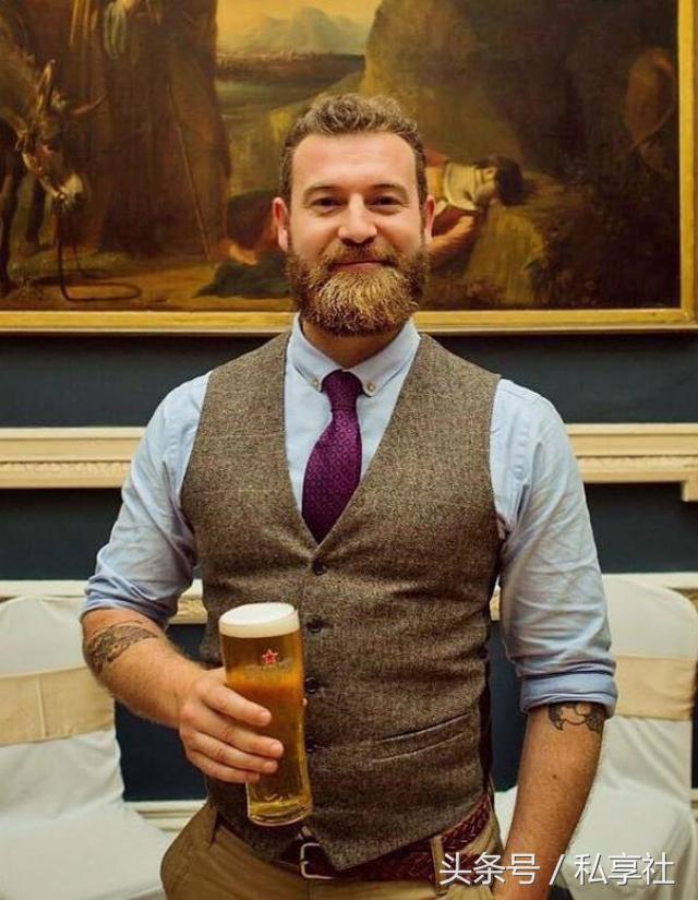 想胡子浓密该蓄须还是刮胡子,刮胡子怎么能不留胡茬