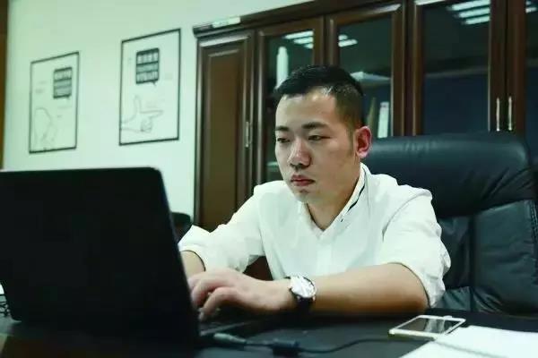 全国最大海鲜交易市场在哪里,全国最大的海鲜电商