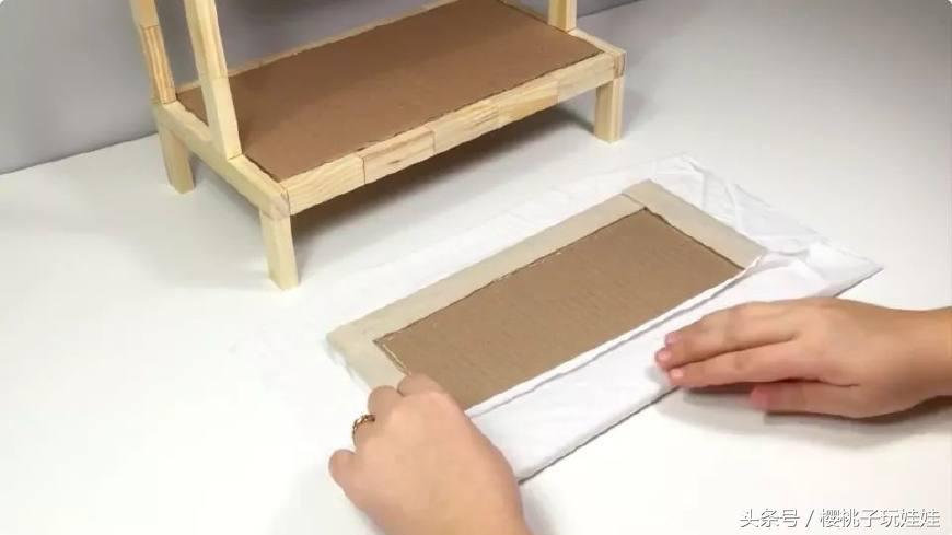 自己动手diy芭比娃娃,手工diy给芭比做小屋