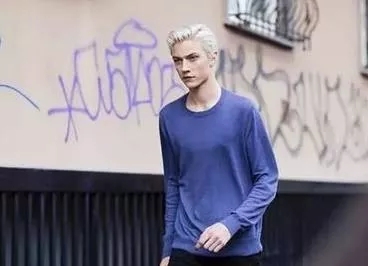 不想让头发有碎发,不想让头发蓬松的小窍门