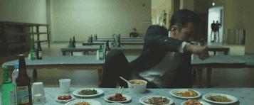 这部几乎把韩国人都赶到影院的巨片，我一手五颗星一手一颗星