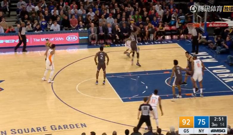 杜兰特变向晃飞字母,杜兰特天王山晃字母