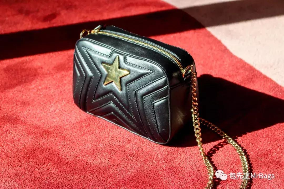 推荐几款适合学生党的挎包,推荐几款复古的小挎包