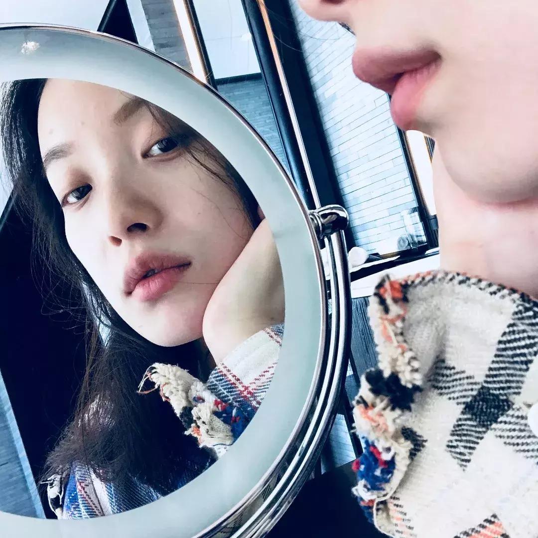 教你一招简单拍出漂亮的自拍照,如何拍出好看的自拍照