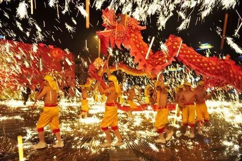 元宵节除了吃元宵还吃什么呢,元宵节要玩些什么