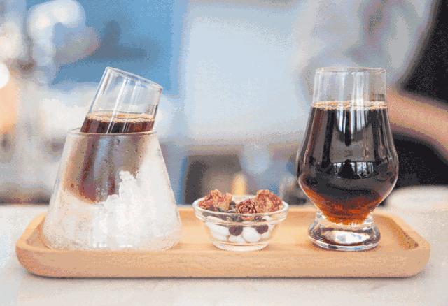 还在星爸爸%arabica排队?魔都还有这些超嗲主题咖啡馆等你拔草