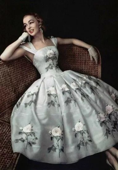 麦瑟尔夫人穿搭风格,了不起的麦瑟尔夫人怎么看