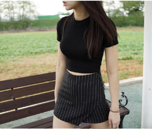 穿搭白t恤秋冬,白tee经典搭配