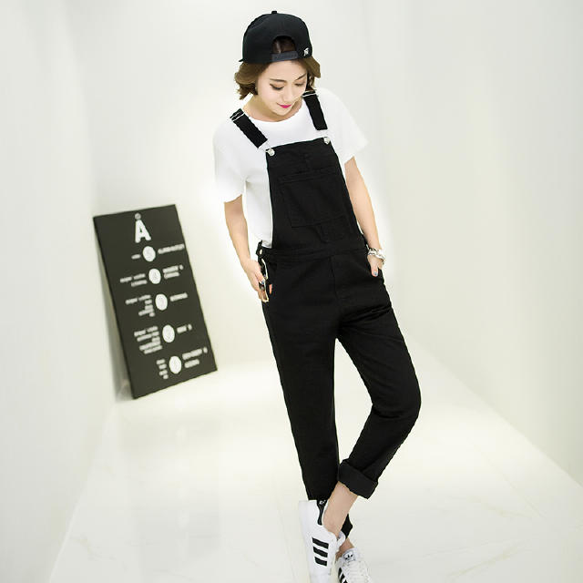 想穿背带裤但是不敢露腿怎么办,穿对裤子了搭啥上衣都好看