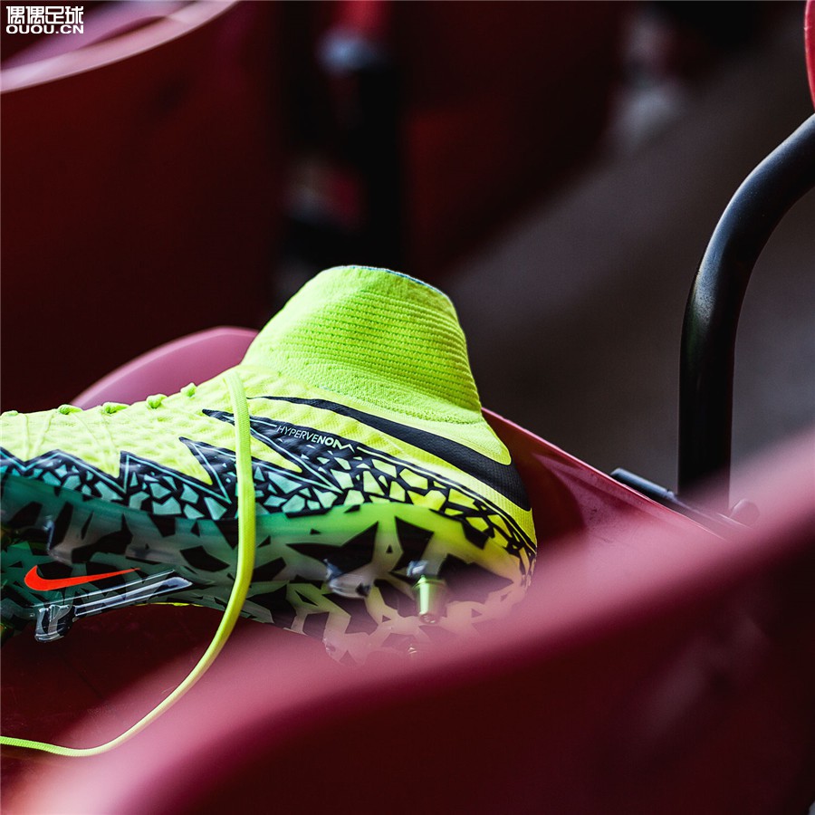耐克phantomvenomelite足球鞋,nike足球鞋有哪几个系列2023