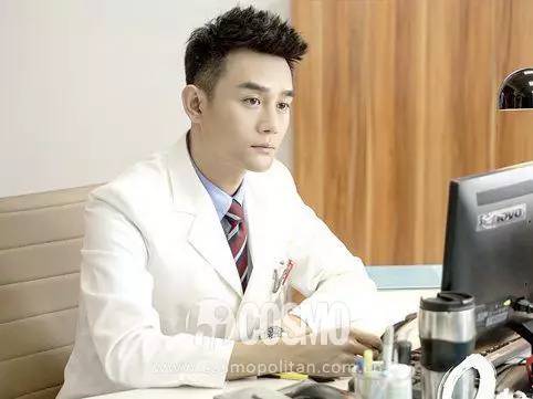 安迪炫富,安迪有钱不