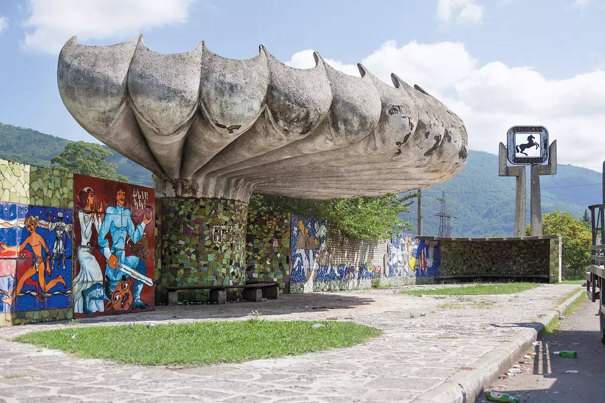 上的是公交，爱的却是公交站