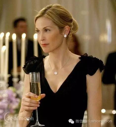 大家为什么喜欢梵克雅宝的四叶草,梵克雅宝luckyspring与四叶草谁保值