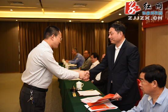 今日新闻每天5分钟了解天下事,每天三分钟知晓天下事新闻早餐