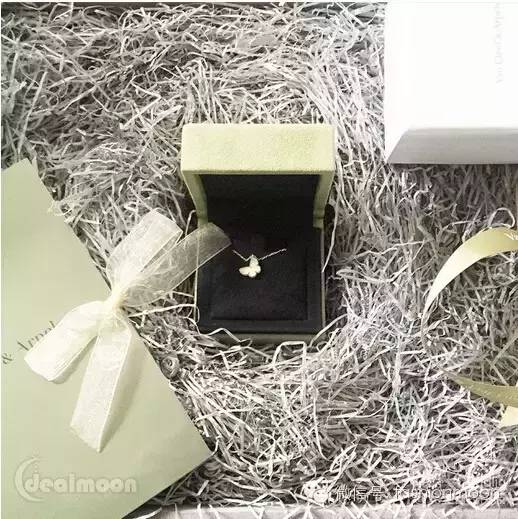 大家为什么喜欢梵克雅宝的四叶草,梵克雅宝luckyspring与四叶草谁保值