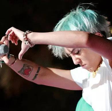 不能像她们一样红，但能像她们一样穿得有趣