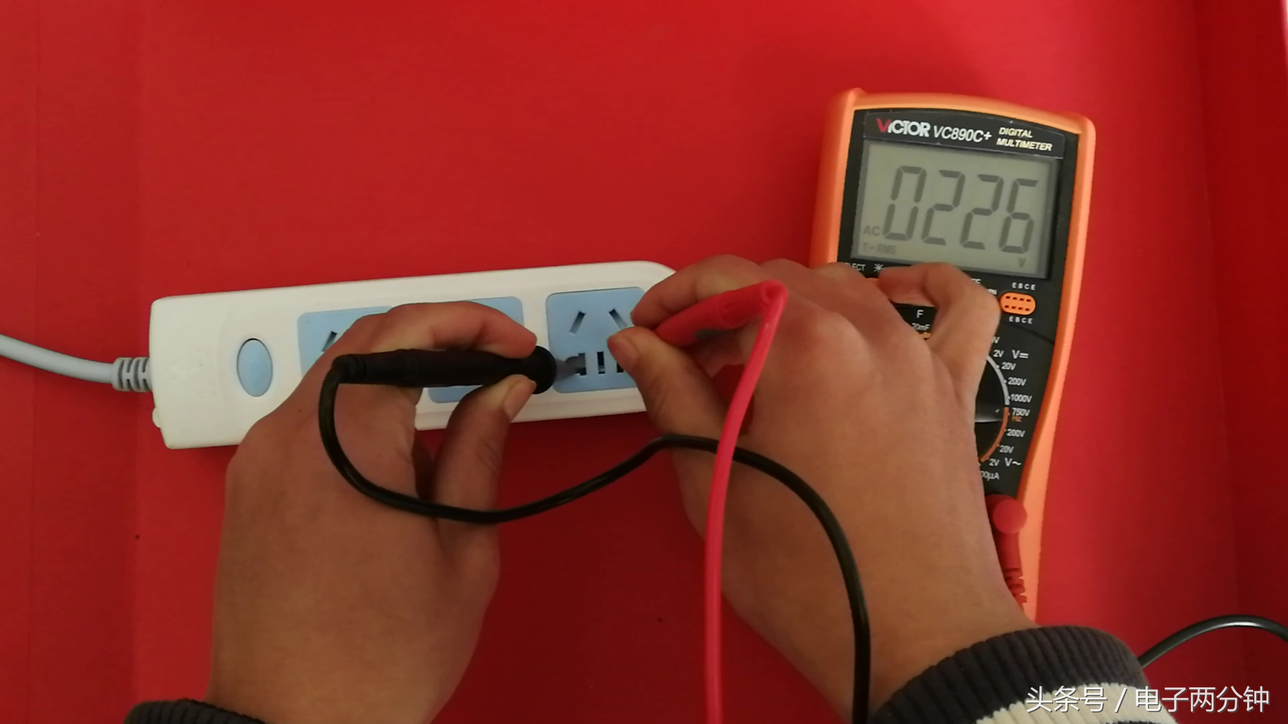 万用表交流档测直流为什么是2倍,万用表怎么测量线路交流还是直流