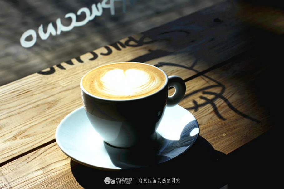 是咖啡馆，还是角楼的守望者