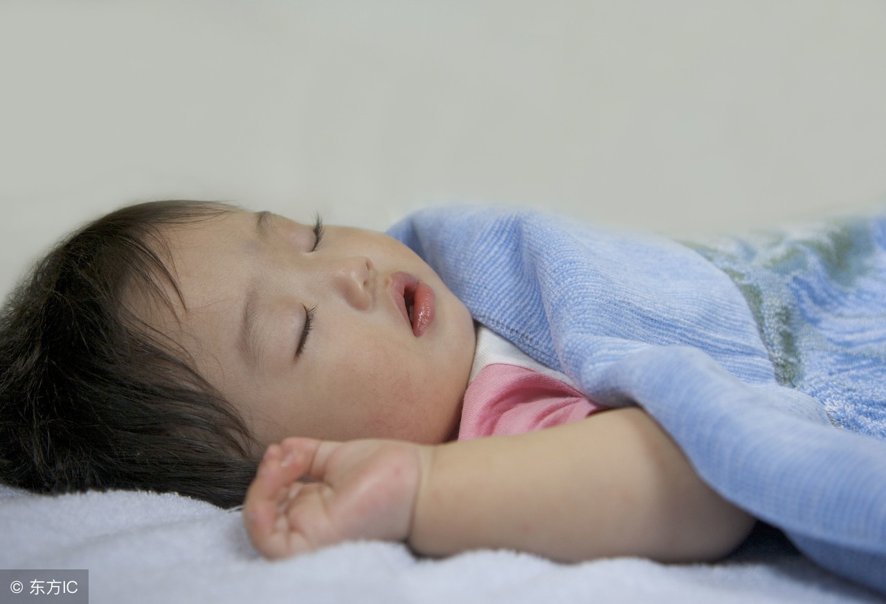 月嫂怎么给宝宝睡头型,月嫂带过的宝宝头型